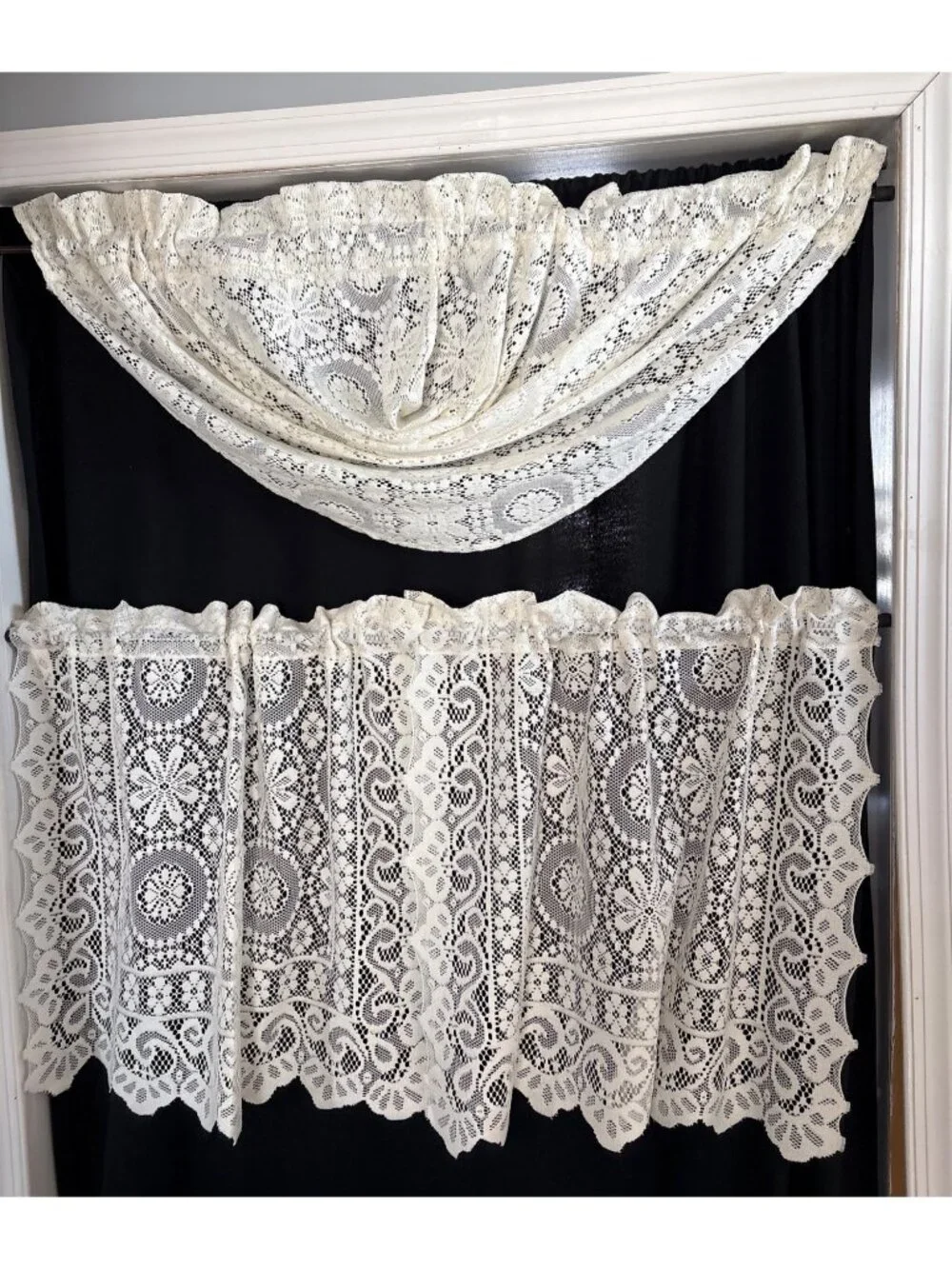 Cream Lace Curtain Set 56